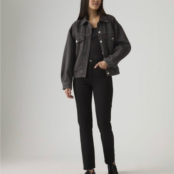 Levi's Pants - Black Wedgie Straight Jeans - Size 27